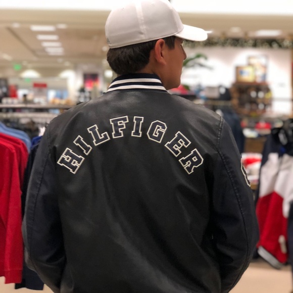 Meet your Posher, Caleb - Picture 1 of 3